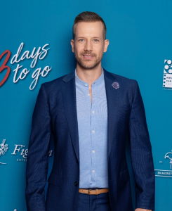 Jonathan Boynton-Lee at the Premiere of 3 Days to Go
