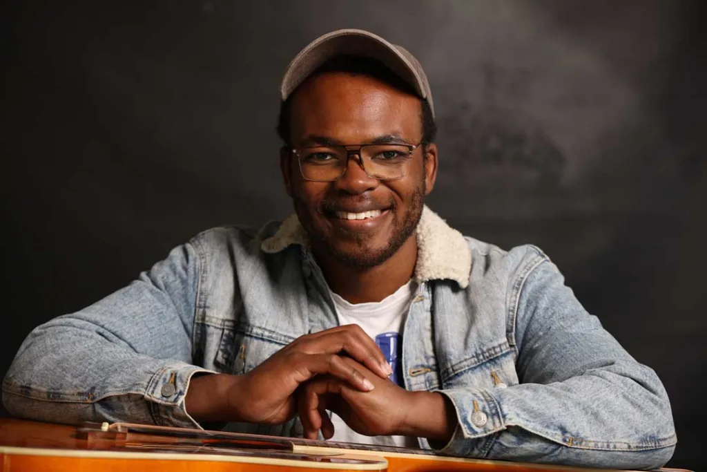 Glen Rozi Honeybee Debut Single