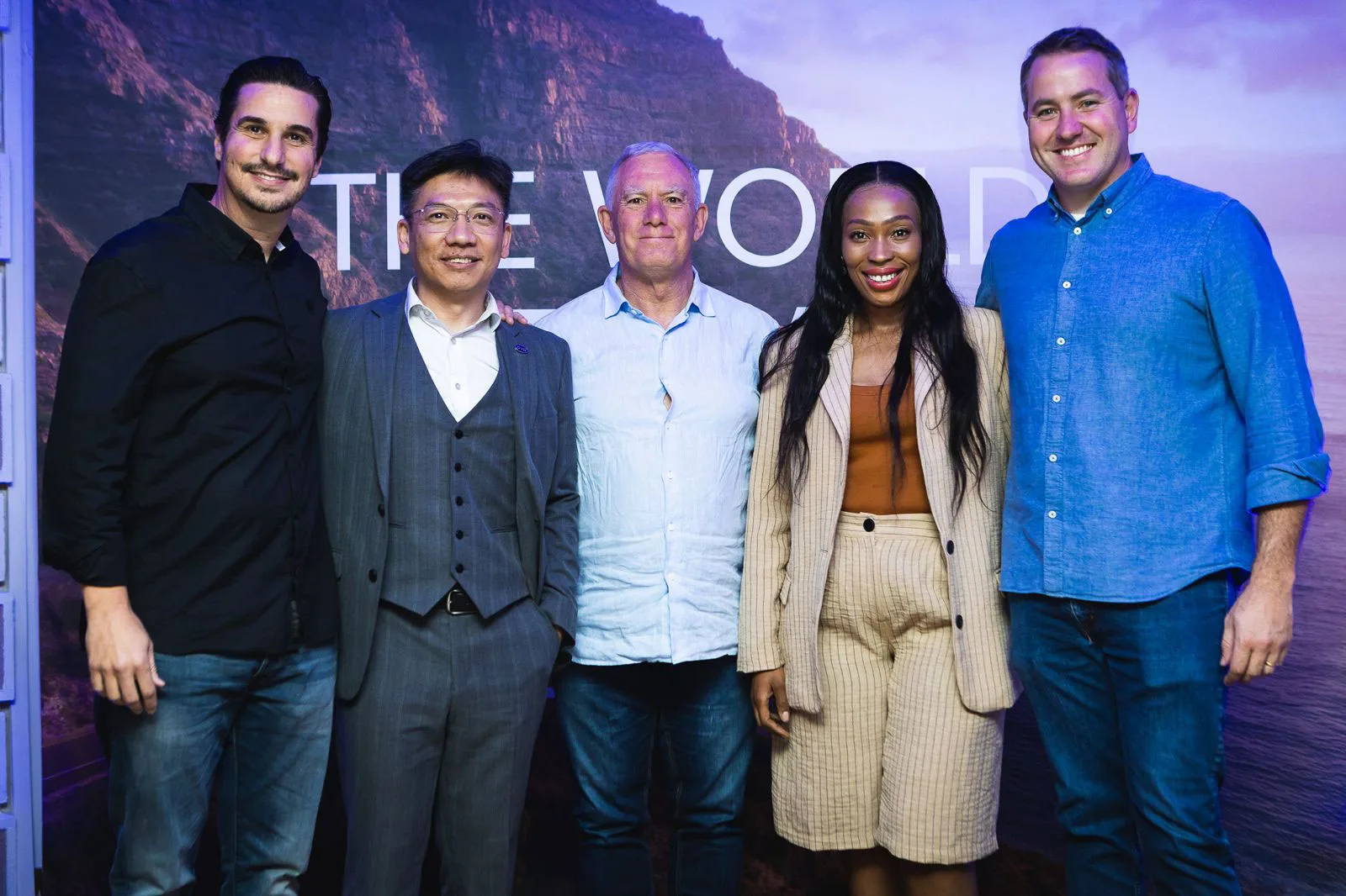 (From left) Jonathan Stein - Head of Totalsports; Steve Chang - Managing Director of BYD SA; Chris Goldschmidt - Chairperson of Two Oceans Marathon NPC; Nomonde Kweyi - Marketing Director BYD South Africa – MEA, Wade Bromfield - General Manager of Stillwater Sports
