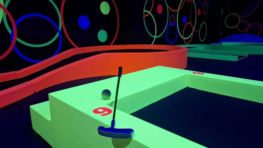 Neon Glow Mini Golf Bedford Centre